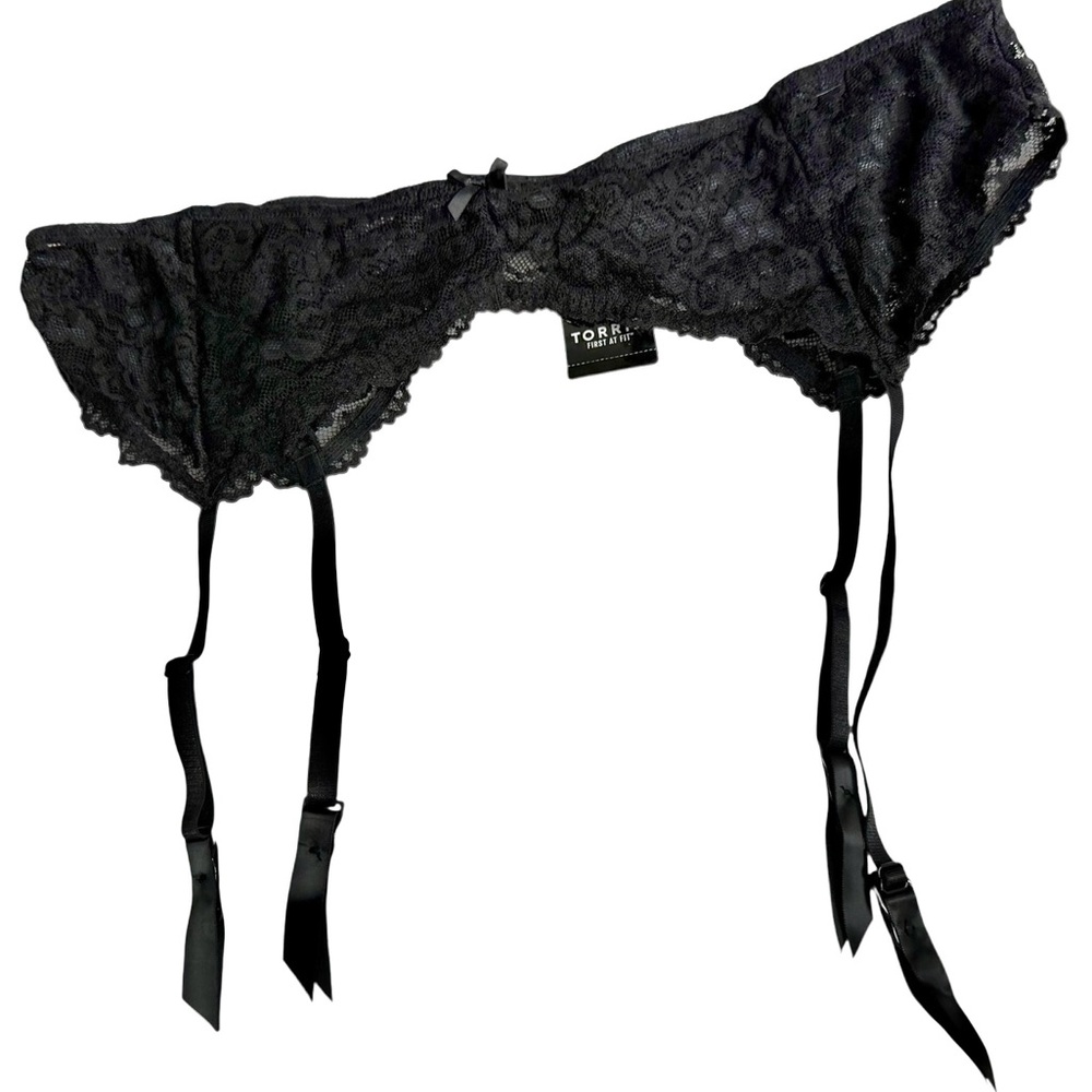 Torrid Curve black lace garter belt, NWT plus size 3X 22/24